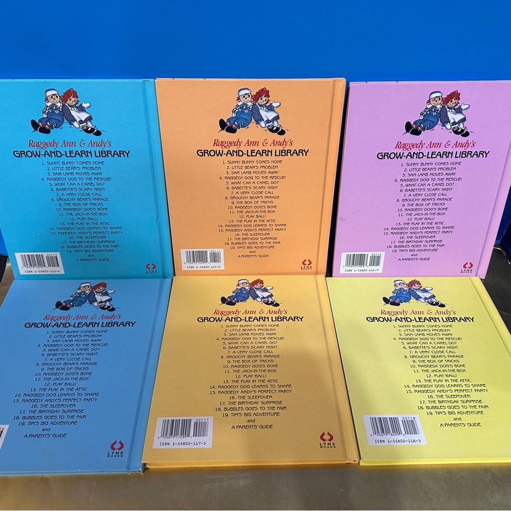 Raggedy Ann & Andy's Grow-and-Learn Library Complete Set of 20 Hardcover Books - Picture 8 of 8